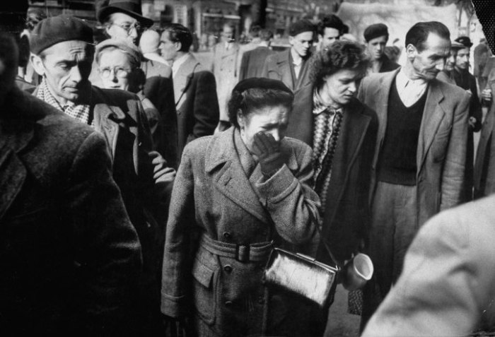 Αντίδραση στο μακελειό στους δρόμους της Βουδαπέστης, 1956.